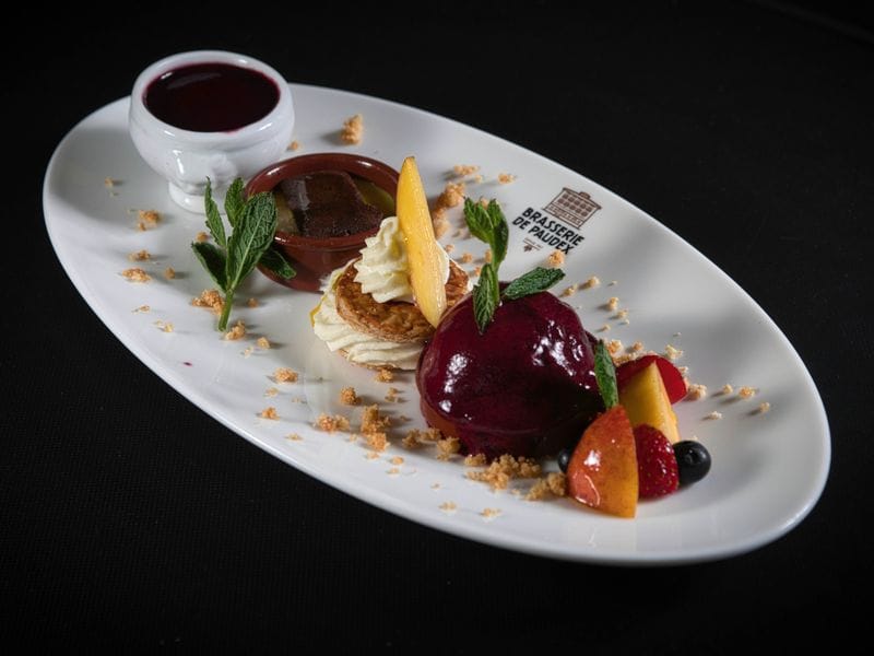 Berry Pavlova